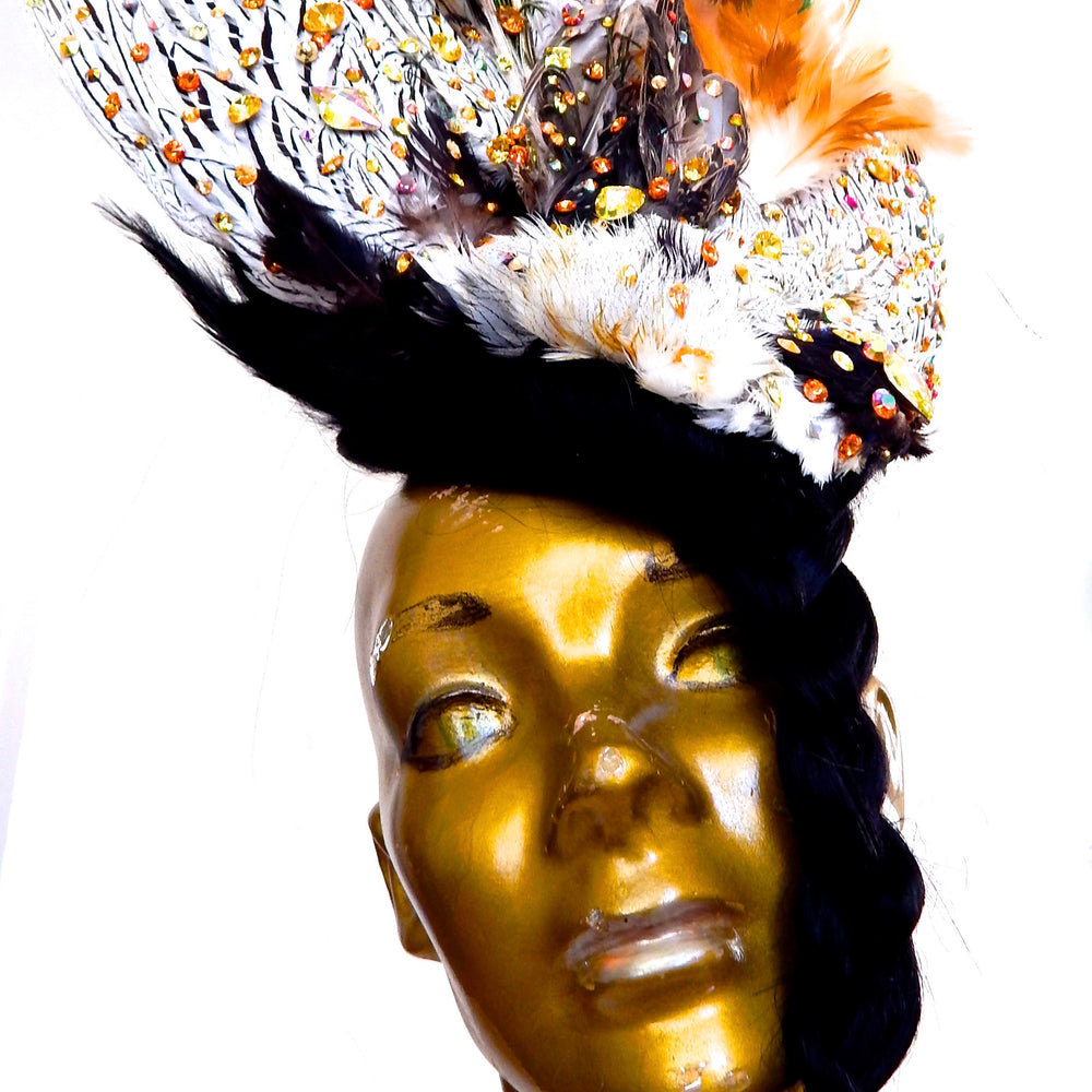 DIVINE CONDOR FASCINATOR