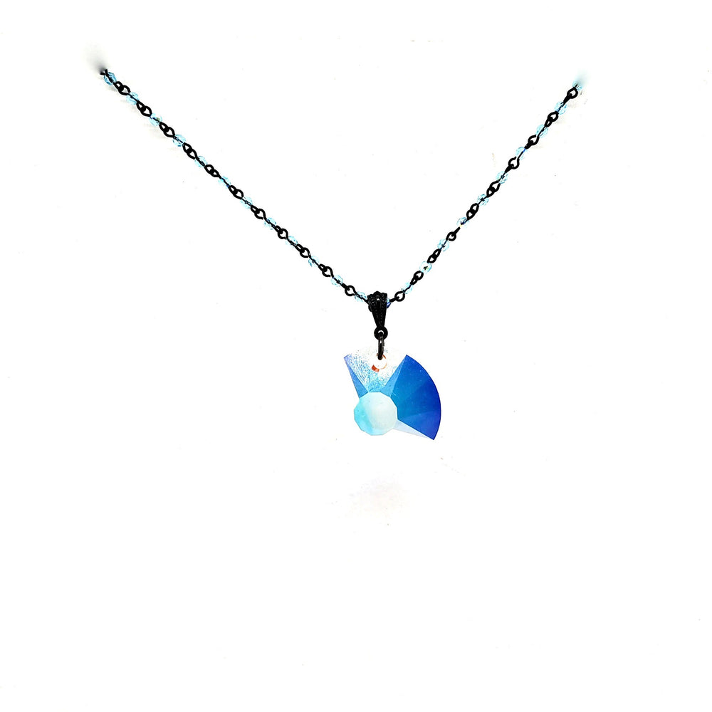 RARE FIND OPAL ROUND BLUE BIRD CHAIN NECKLACE