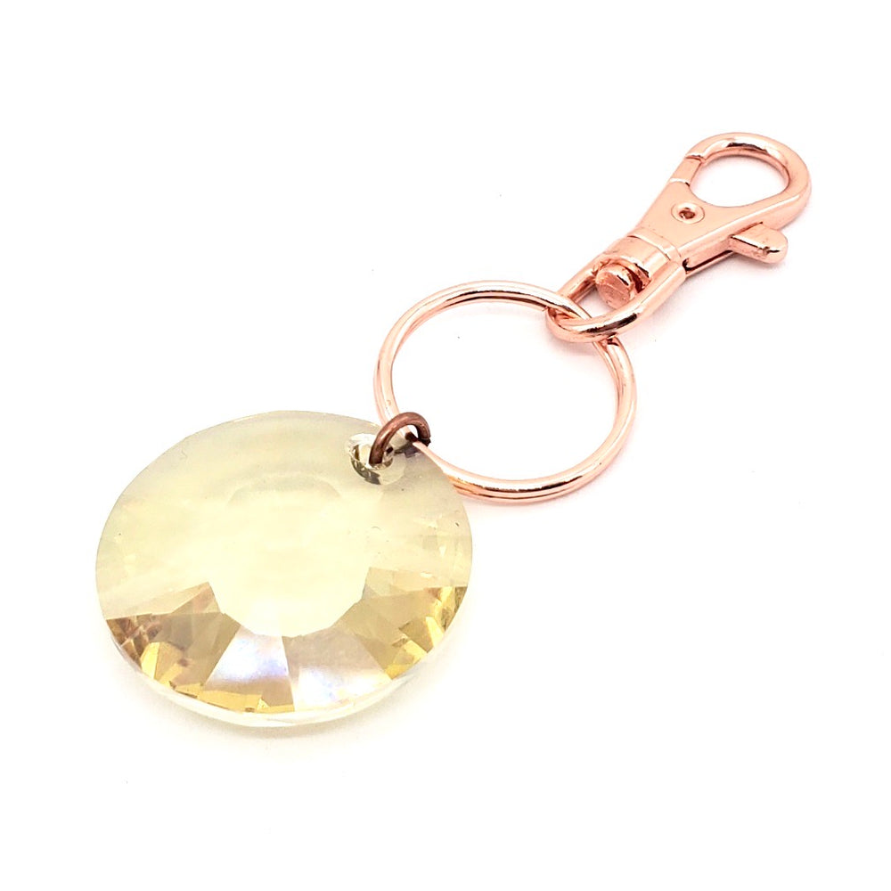 RARE FIND HONEY BUTTER ROUND GOOD LUCK KEY CHARM