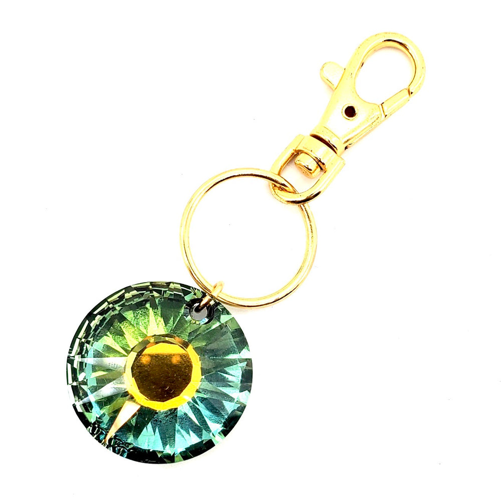 RARE FIND SAHARA ROUND GOOD LUCK KEY CHARM