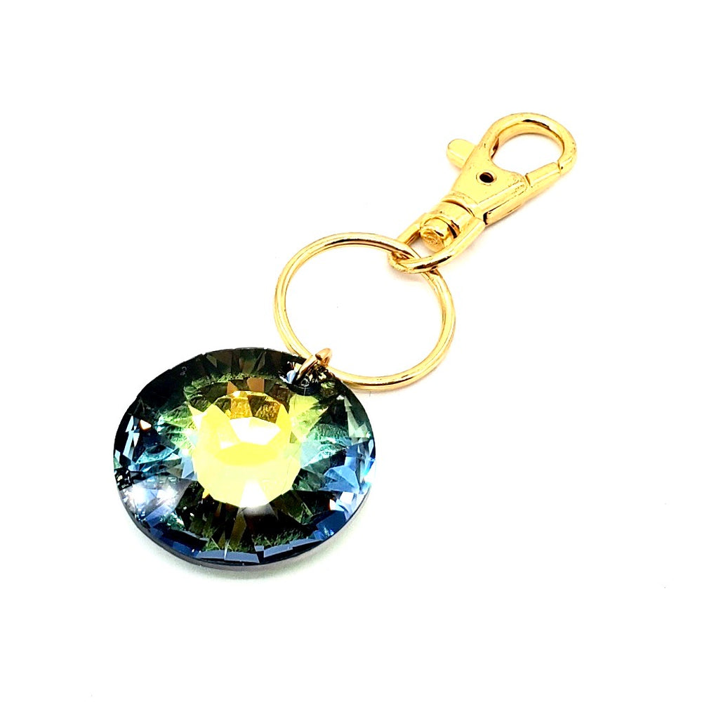 RARE FIND SAHARA ROUND GOOD LUCK KEY CHARM