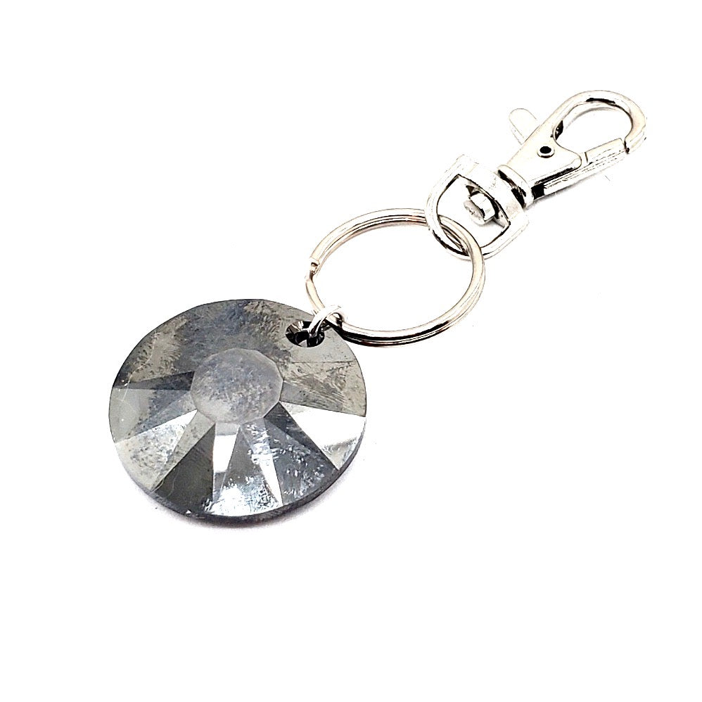 RARE FIND SHADOW ROUND GOOD LUCK KEY CHARM