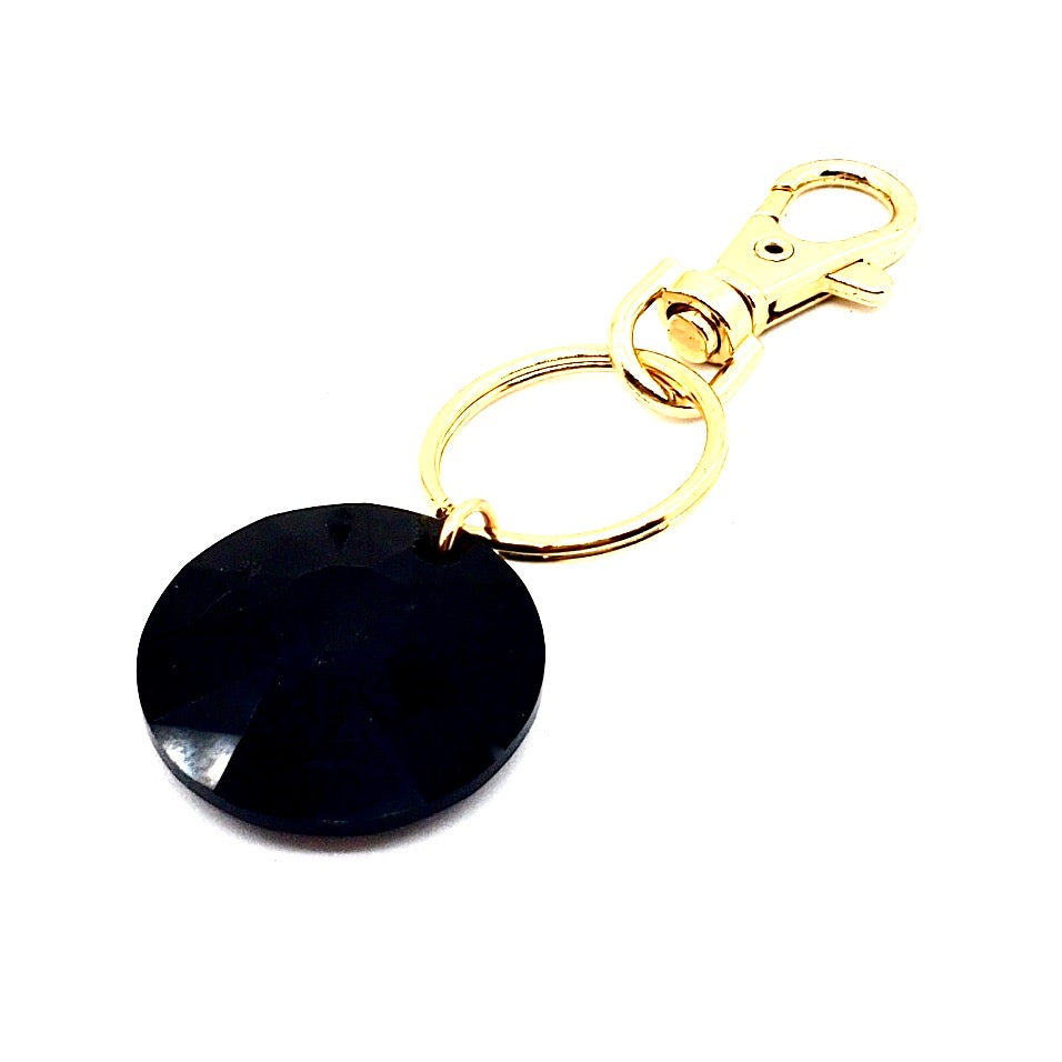 RARE FIND SMOKE ROUND GOOD LUCK KEY CHARM