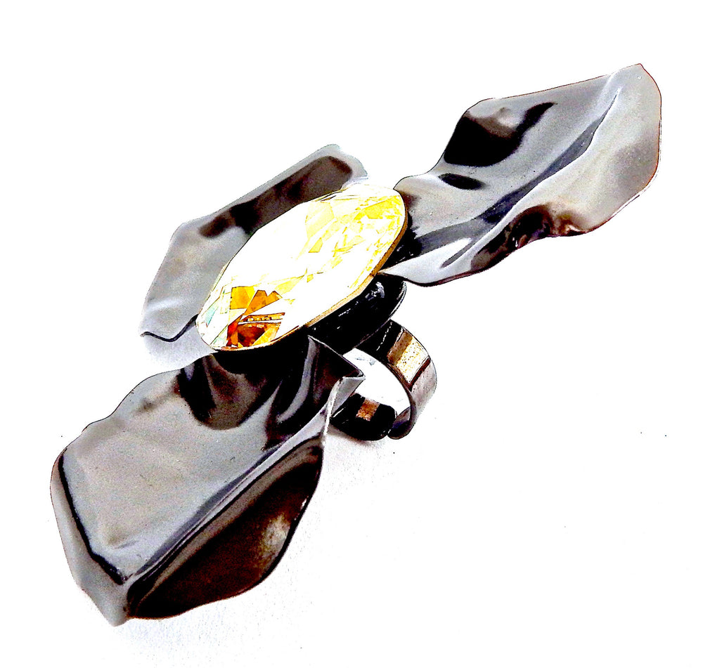 PETAL TO THE METAL RING 4