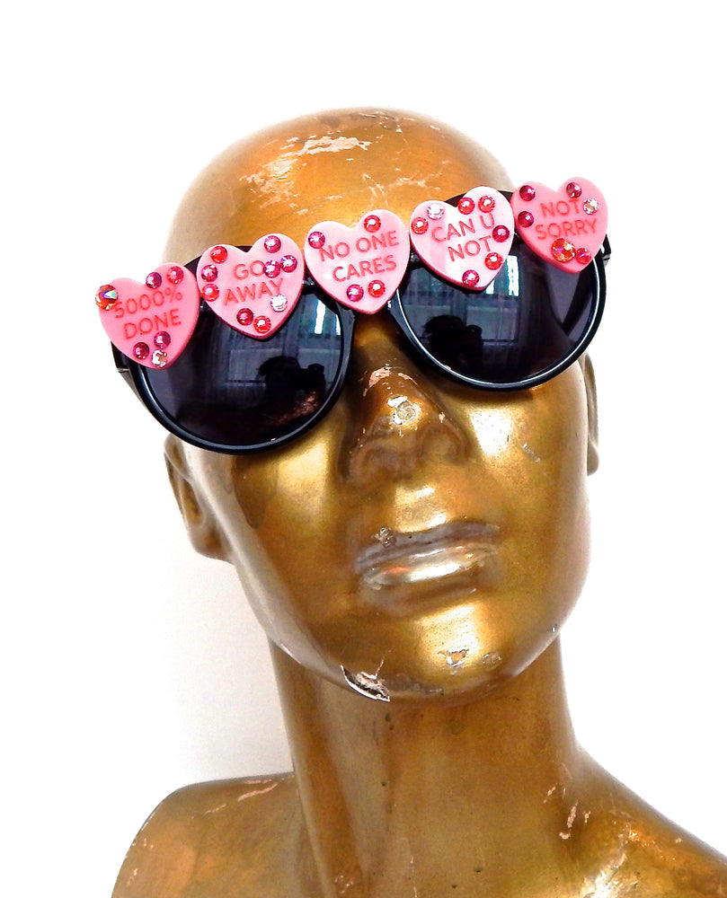 7 YEAR ITCH PEEKABOO GLASSES