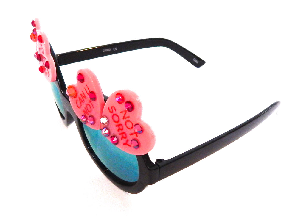 7 YEAR ITCH WILDE CATERPILLAR GLASSES