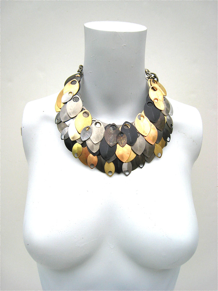 ARMED & DANGEROUS NECKLACE