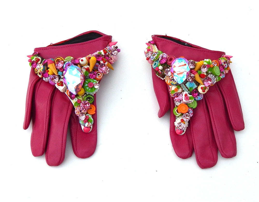 BAD CAKE YOU HALF GLOVES