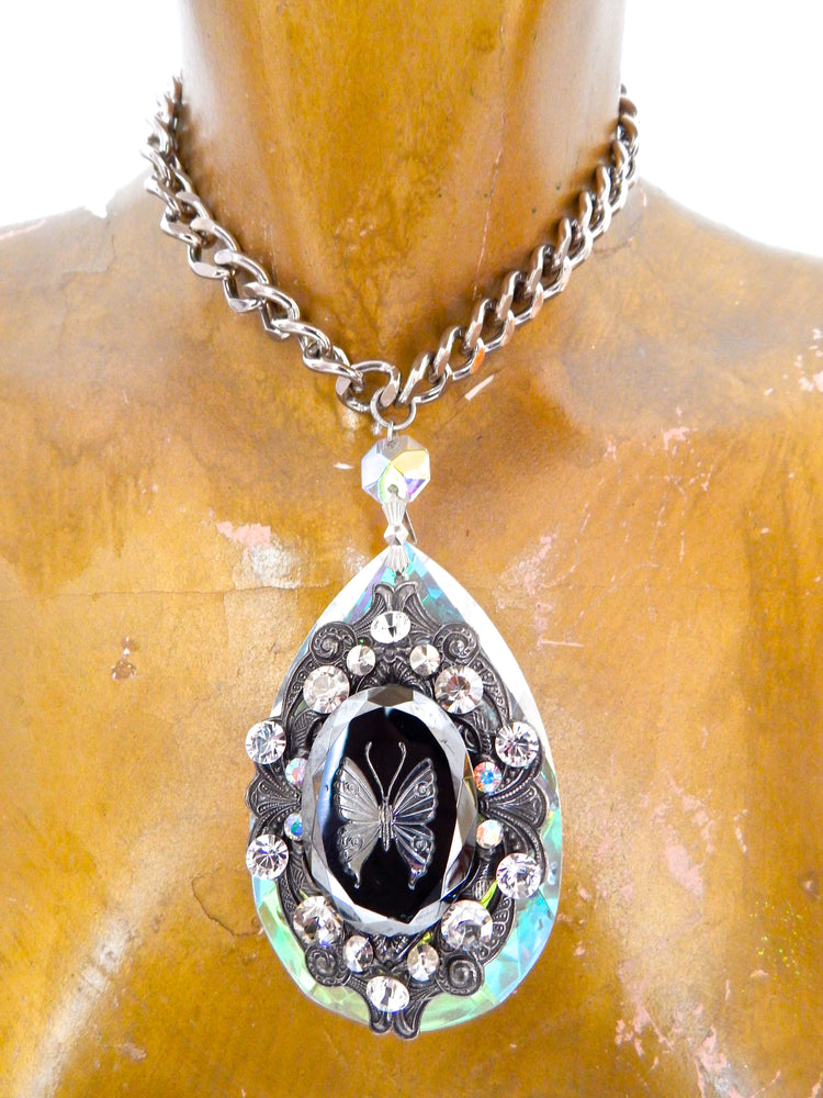 BUTTERFLY DROP NECKLACE