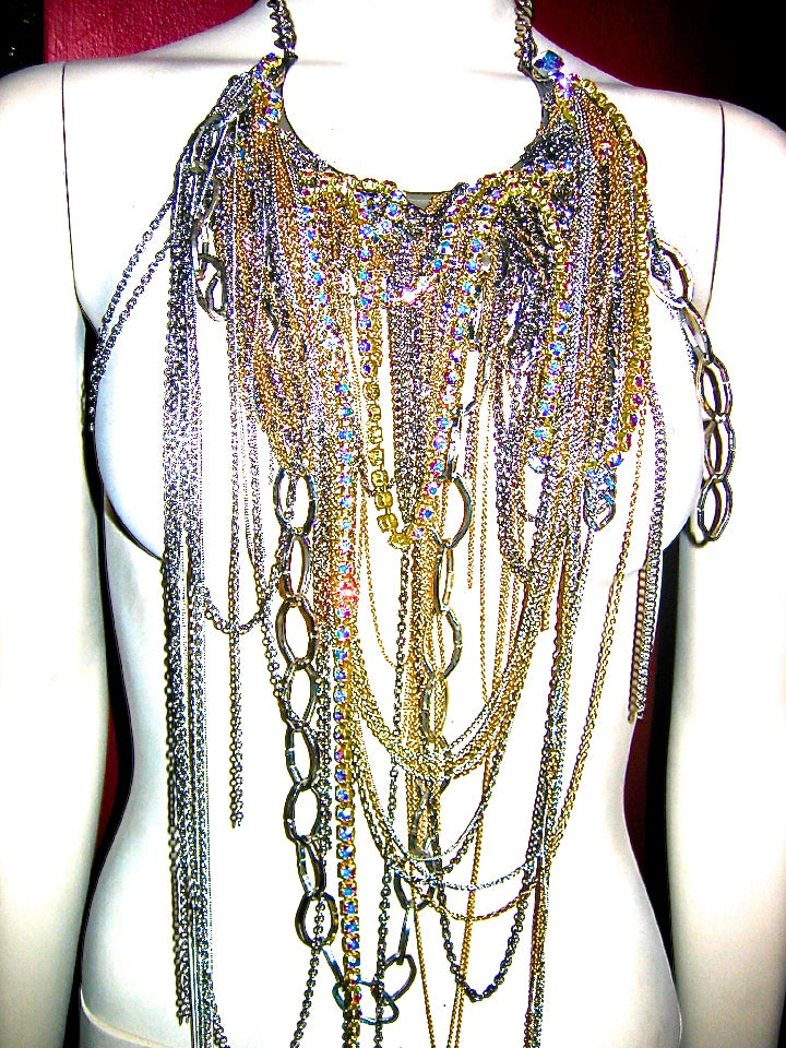 NICKI MINAJ & WILL.I.AM "CHECK IT OUT" VIDEO SEPTEMBER 2010