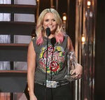 MIRANDA LAMBERT X CMA AWARDS NOVEMBER 2015