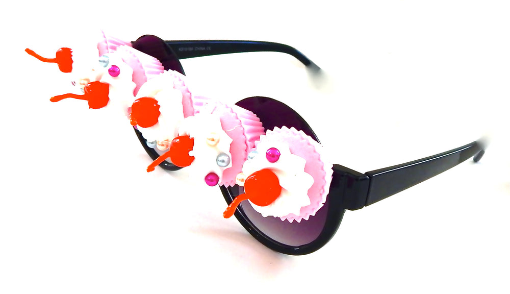 SWEET 16 JUMBO CUPCAKE PEEKABOO GLASSES