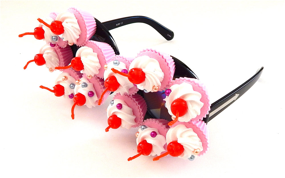 SWEET 16 JUMBO CUPCAKE SPEED QUEEN GLASSES