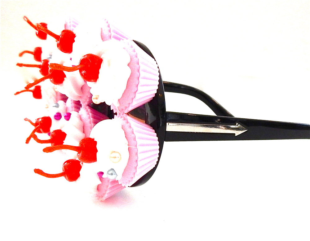 SWEET 16 JUMBO CUPCAKE SPEED QUEEN GLASSES