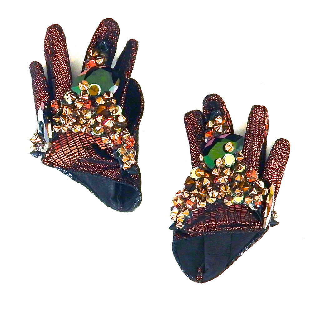 DEADLY CINNAMON GLOVES