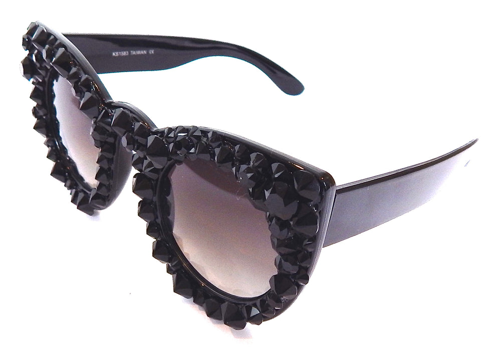 DEVILS TONGUE SCOTTIE SUNGLASSES