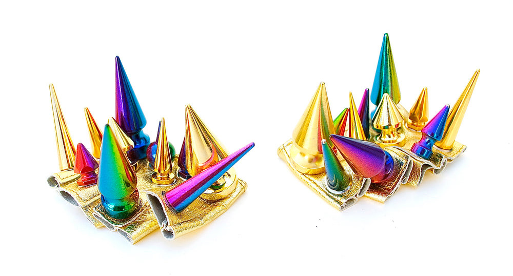 DIRTY CARNIVAL GOLD GLOVES