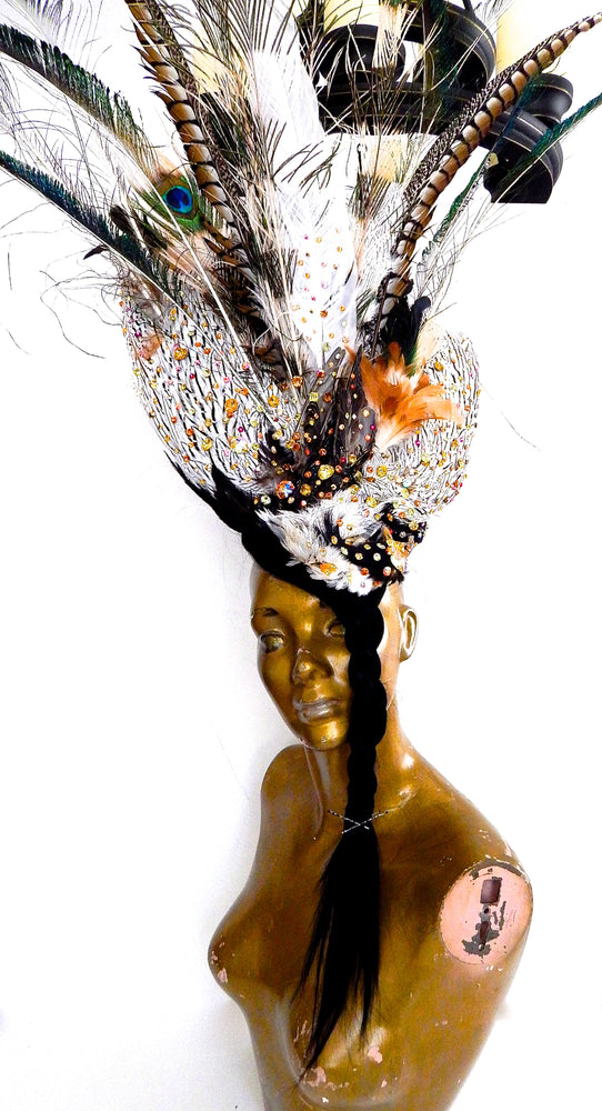 DIVINE CONDOR FASCINATOR