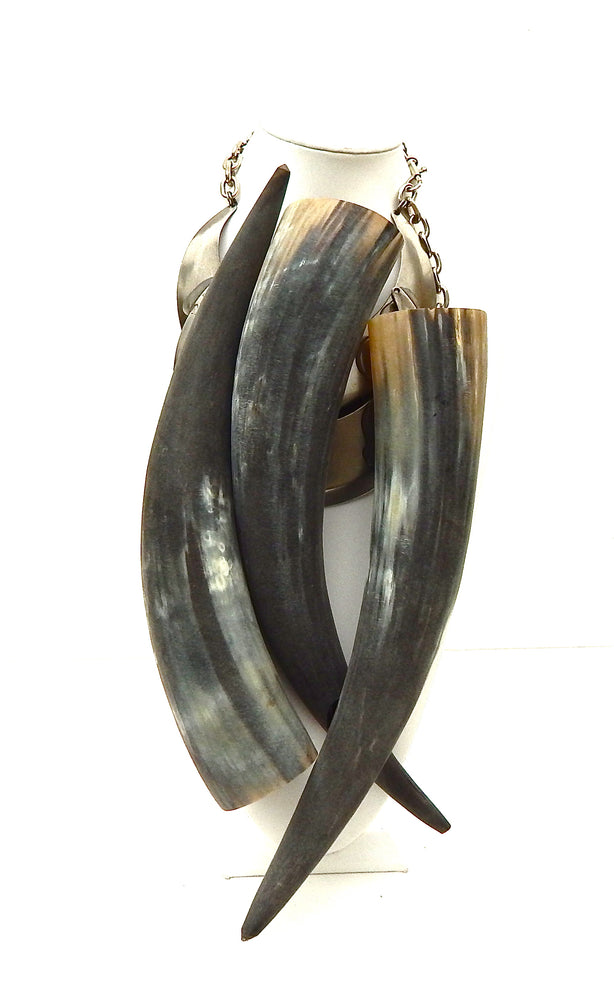 APPAREL NEWS AUGUST 2011