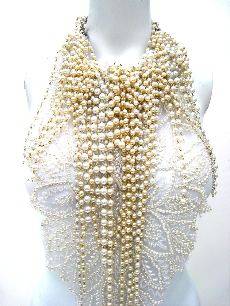 DANGEROUS LIAISONS LACE DRIP NECKLACE