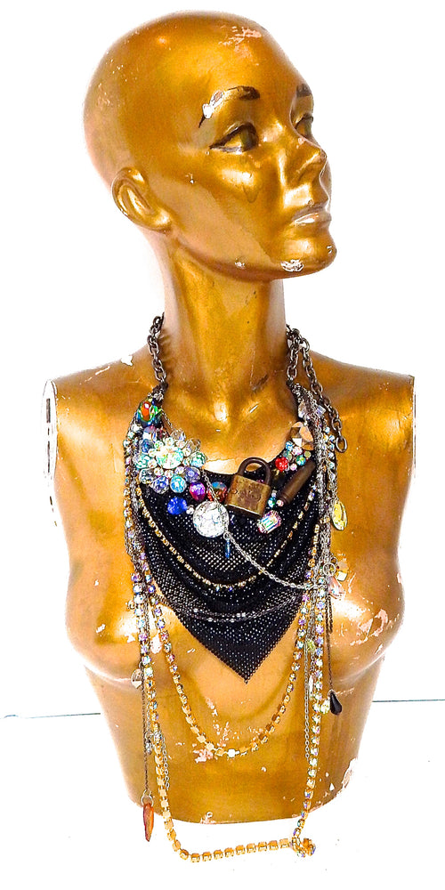 HALSTON LOCK NECKLACE