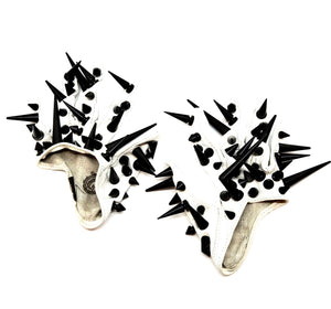 DEVILS TONGUE WHITE GLOVES