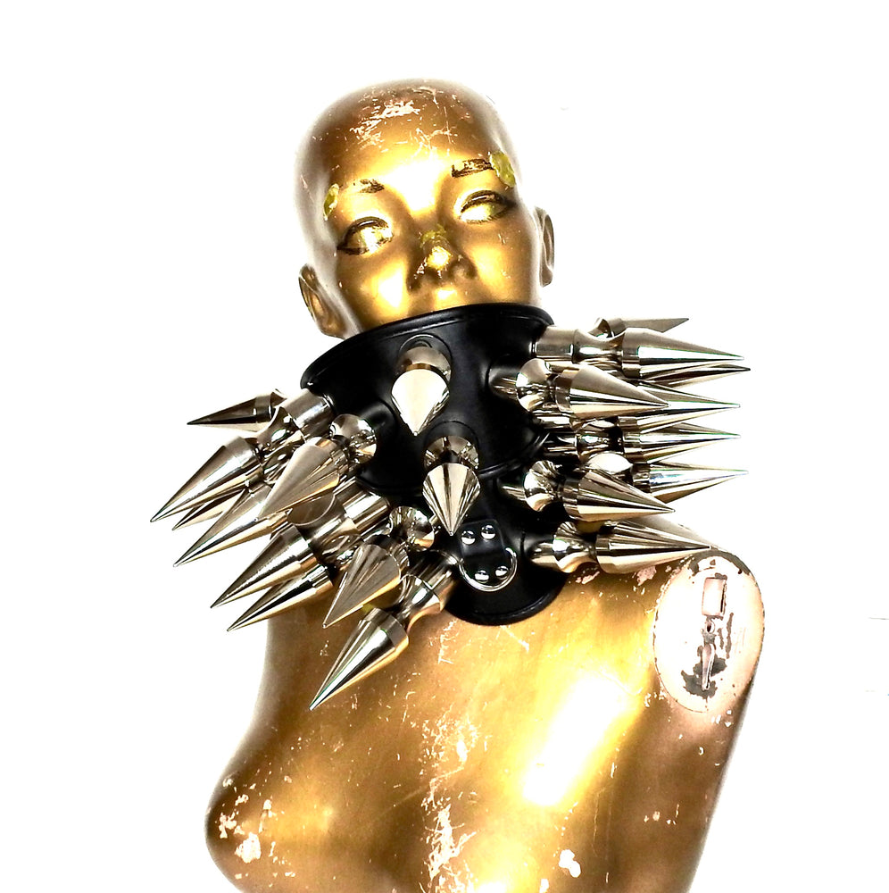 BITE ME SPIKE POSTURE COLLAR