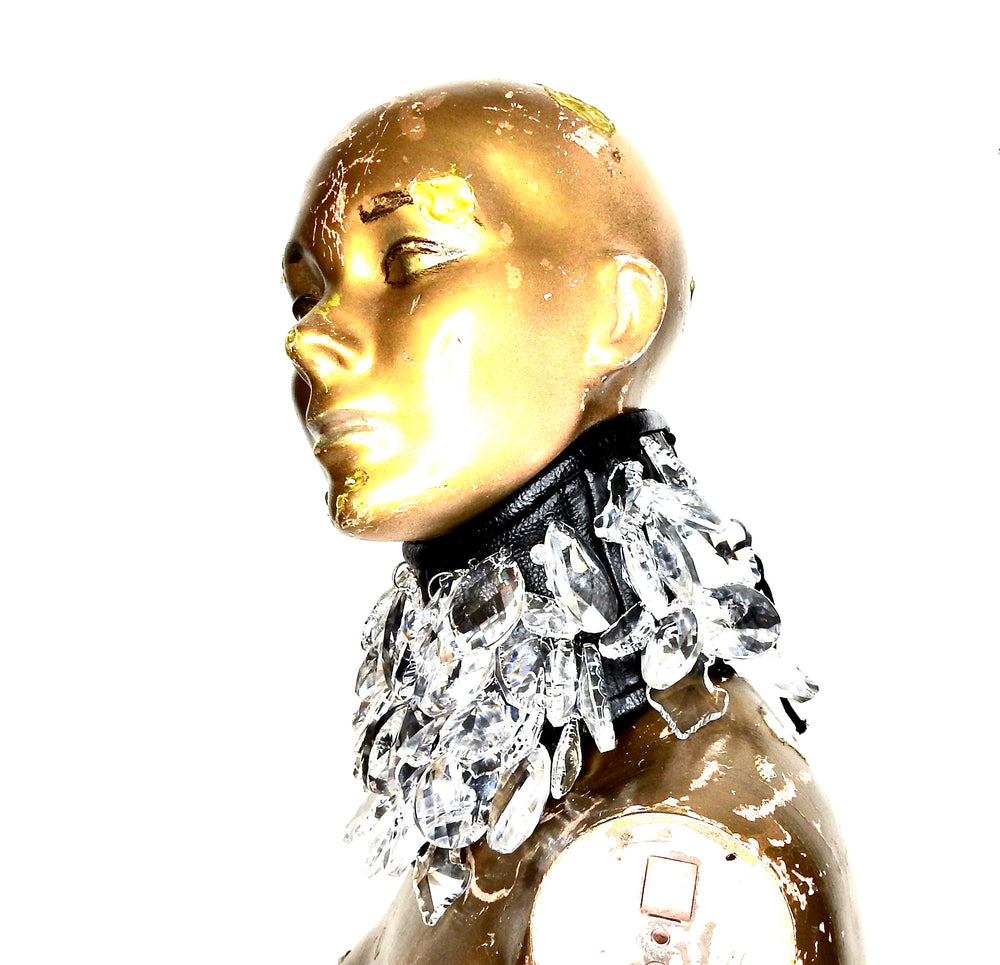 PRECIOUS CRYSTAL POSTURE COLLAR