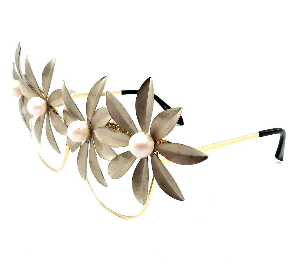 PETAL TO THE METAL SILVER GLASSES