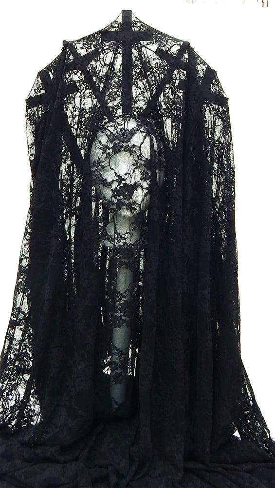 JUDAS LACE MANTILLA