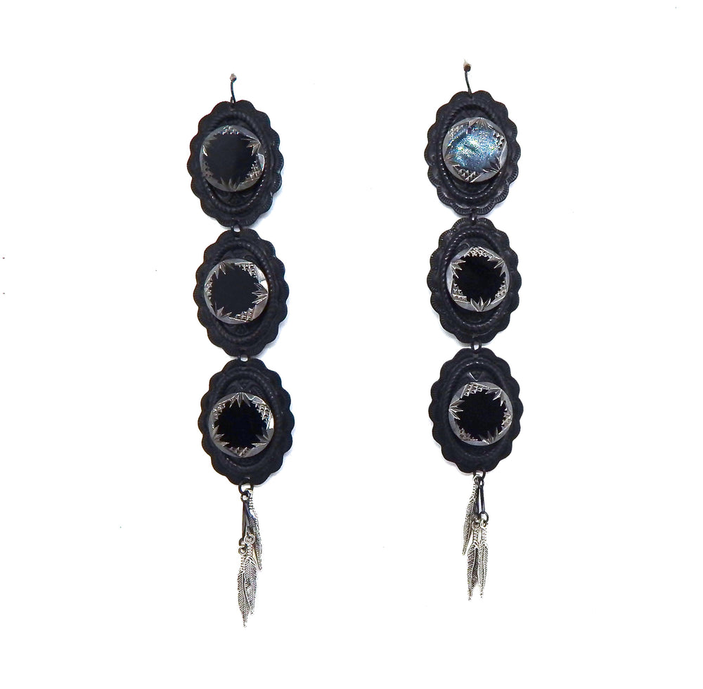 PONDEROSA LONGMIRE SMOKE CONCHO FEATHER EARRINGS