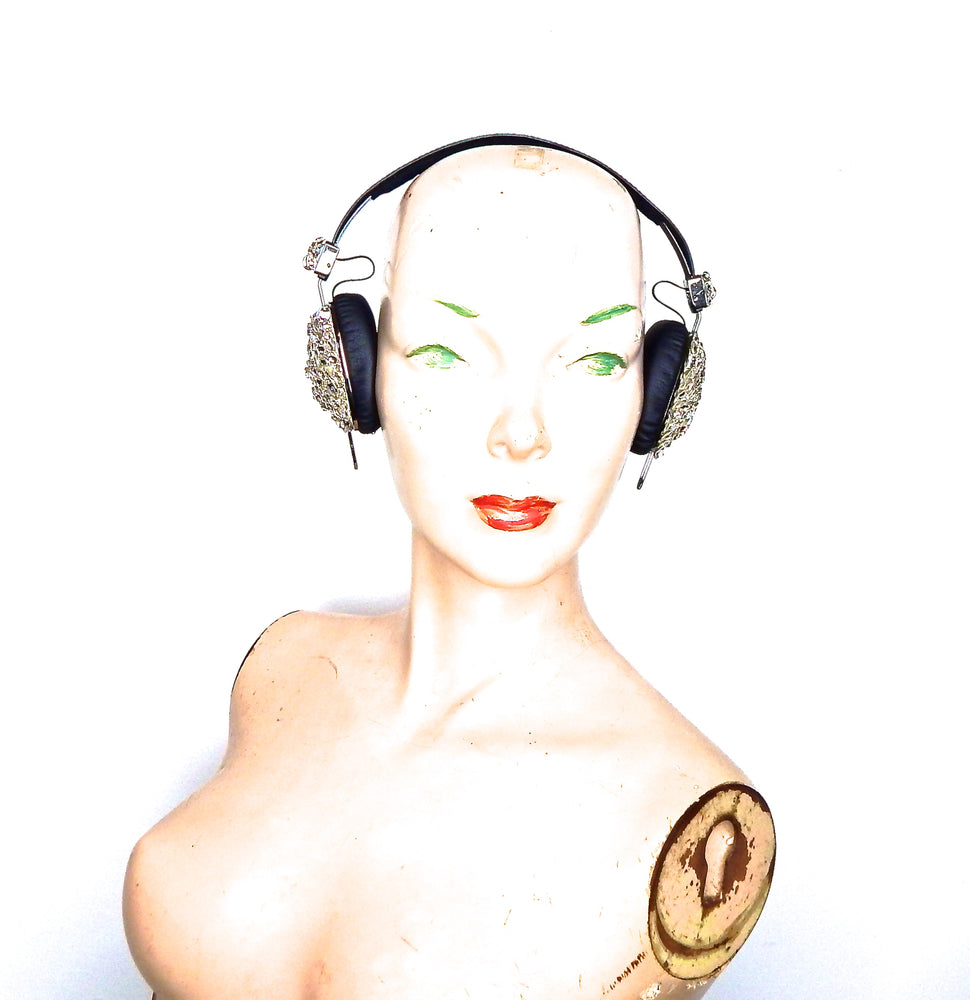 SCANDALOUS HEADPHONES