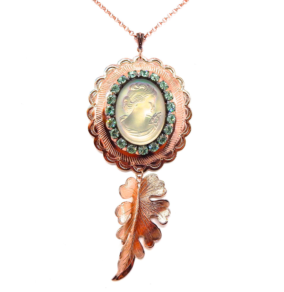 PONDEROSA SPANISH LAVENDER CAMEO CONCHO NECKLACE