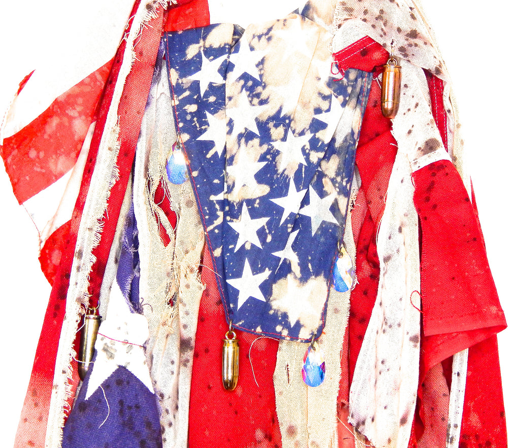 AMERICAN WOMAN NECKLACE