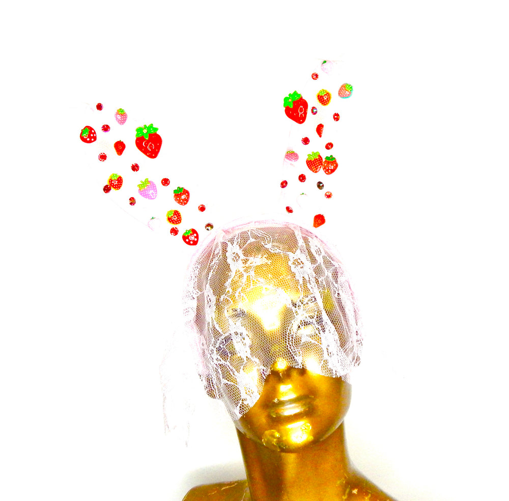 STRAWBERRY BLONDE BUNNY EARS