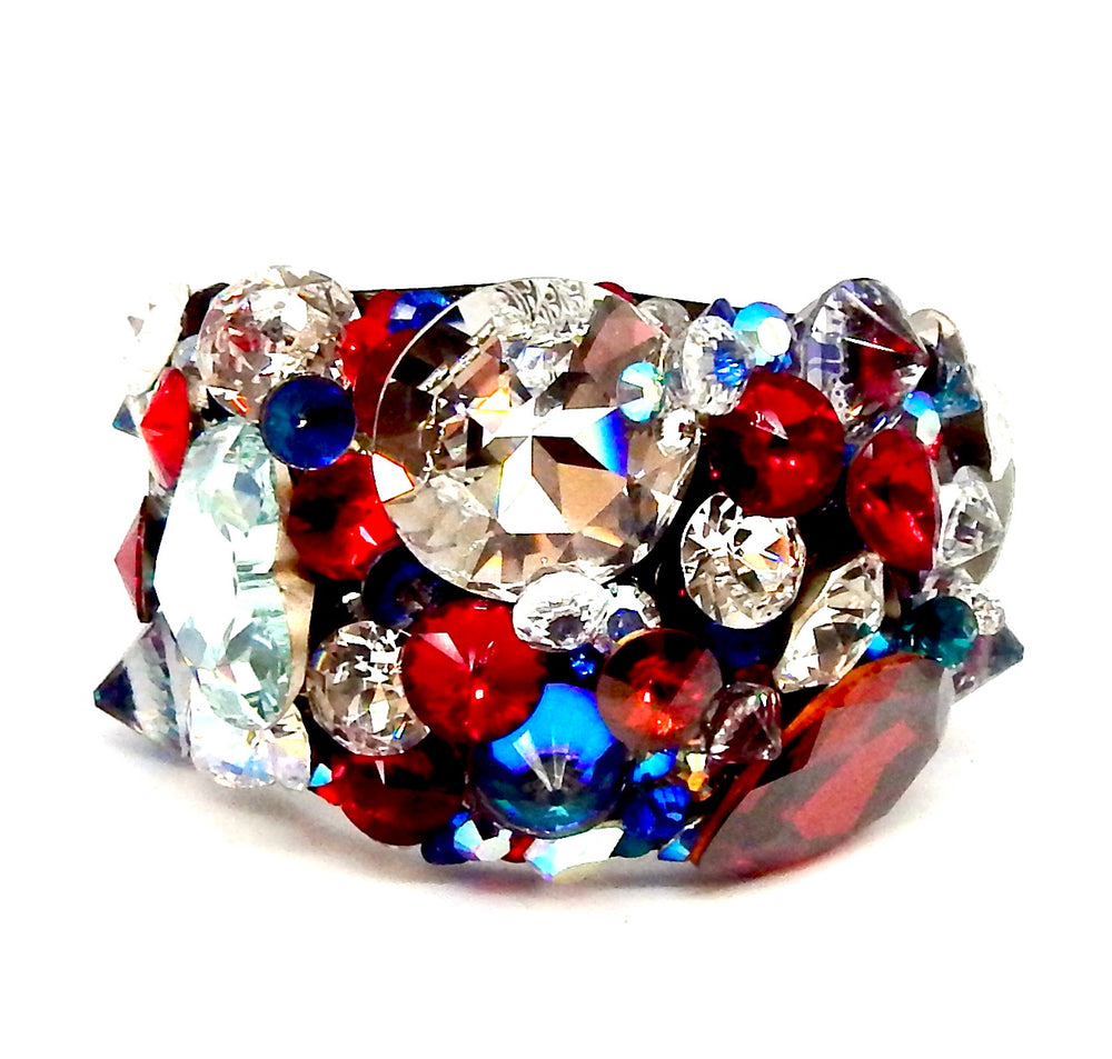 AMERICAN WOMAN CUFF