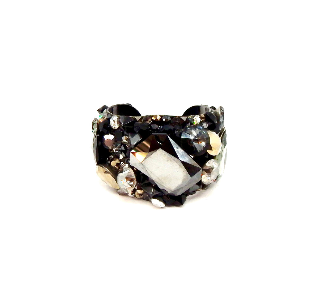 BLACK CAVIAR STARLET CUFF