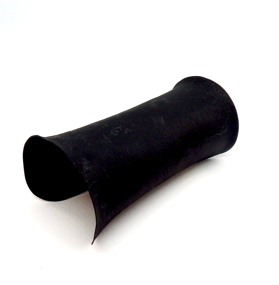 ARMOUR BLACK HAMMERED CUFF