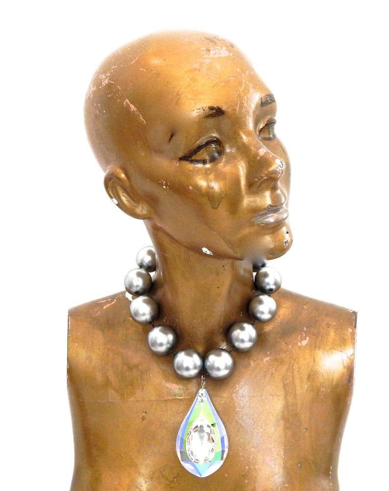 FOXES PEARL NECKLACE