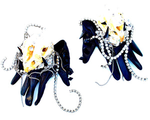 GLASGOW GRIN GLOVES