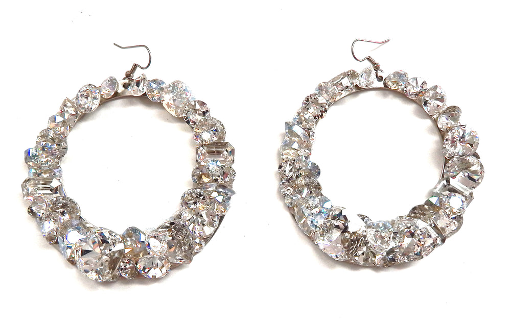 SCANDALOUS HOOP EARRINGS