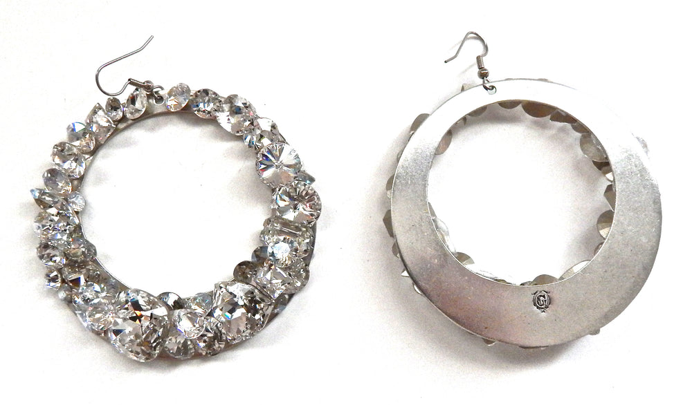 SCANDALOUS HOOP EARRINGS