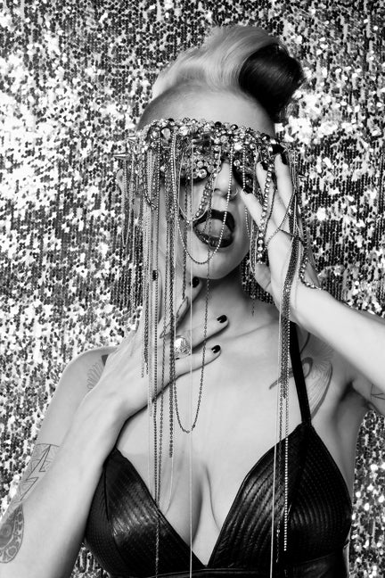 DARK BEAUTY MAGAZINE