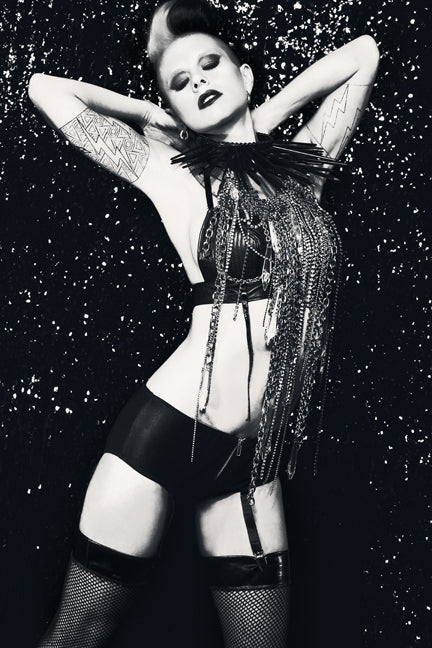 DARK BEAUTY MAGAZINE