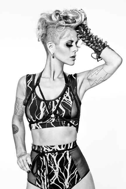 DARK BEAUTY MAGAZINE