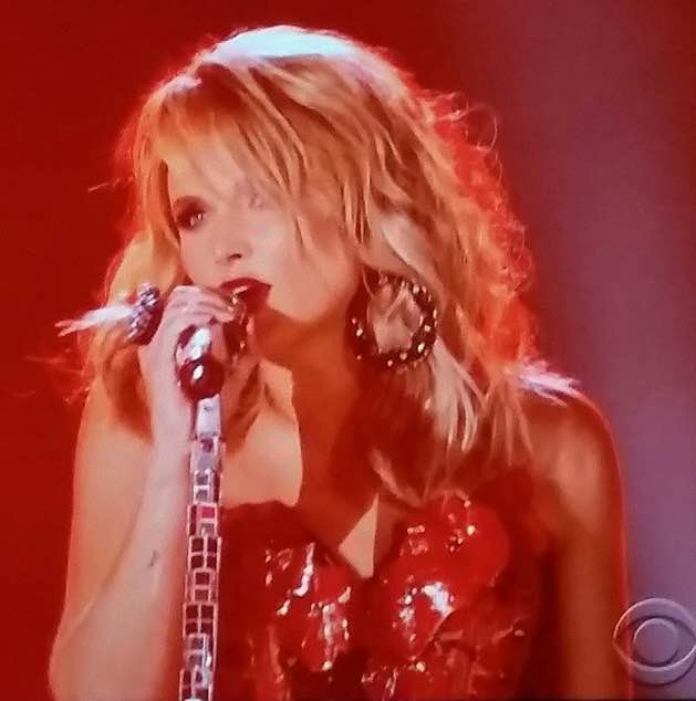 MIRANDA LAMBERT X ACM AWARDS APRIL 2015