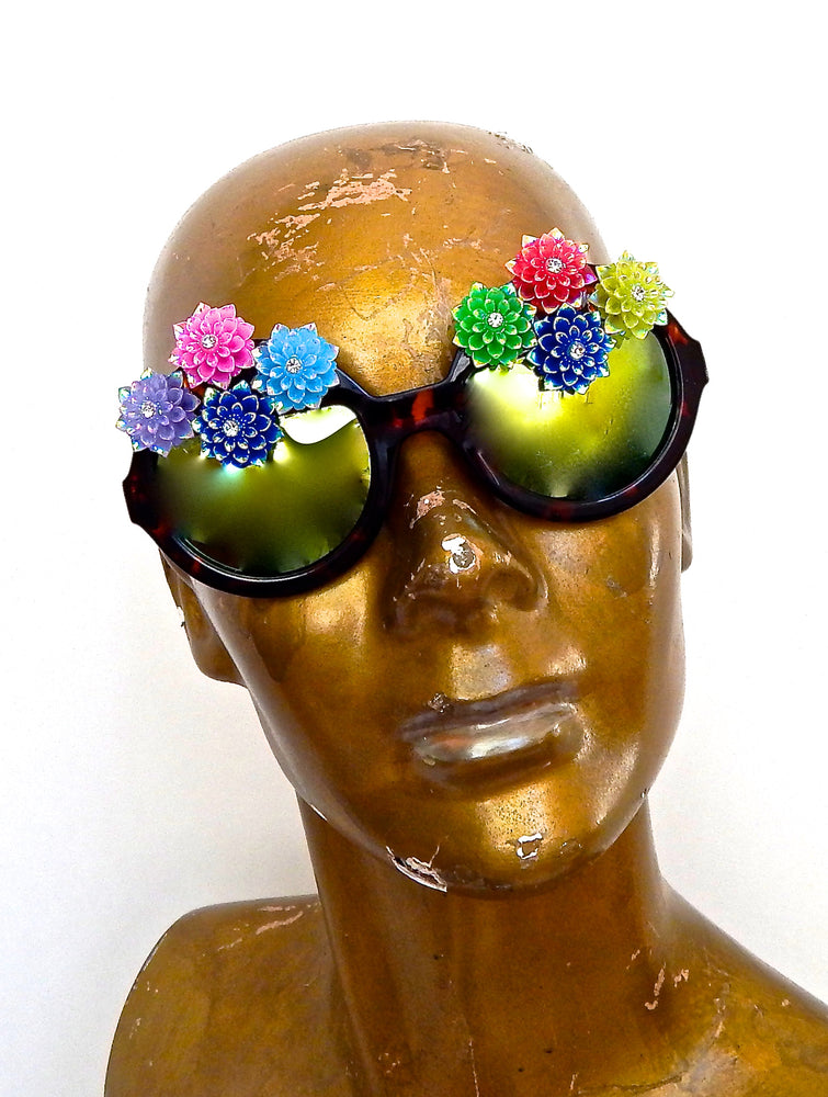 JELLYBEAN DISCO QUEEN WILDE CATERPILLAR GLASSES