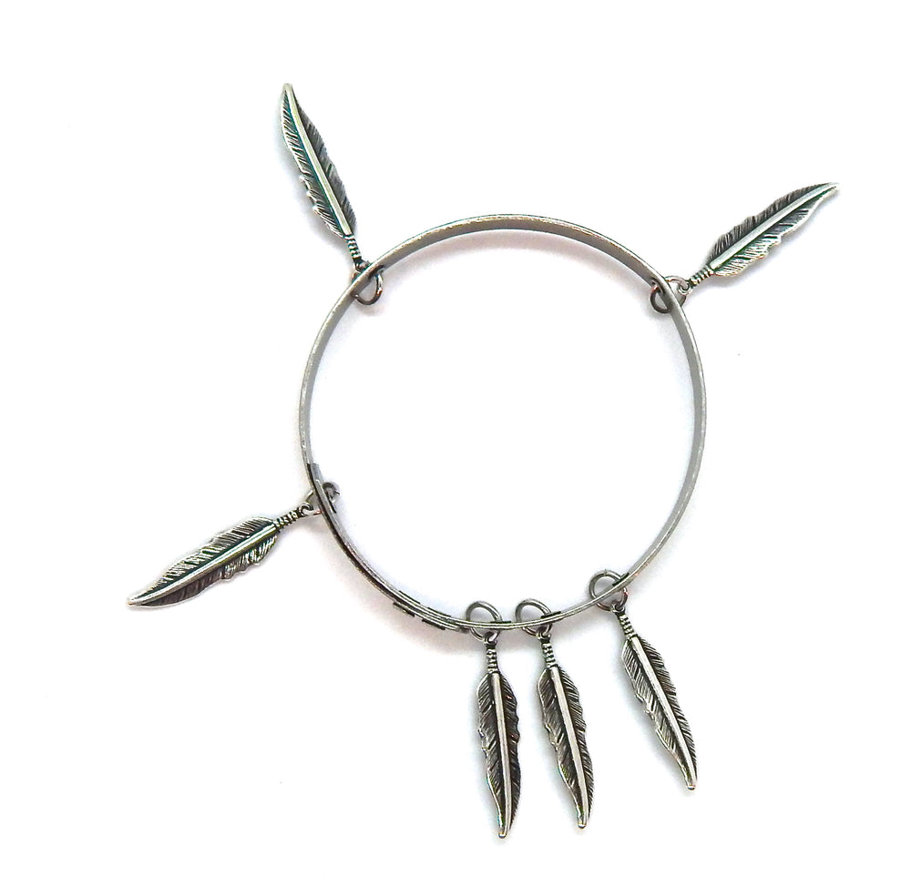 THUNDERBIRD LADYHAWKE SMALL FEATHER BANGLE (SILVER)