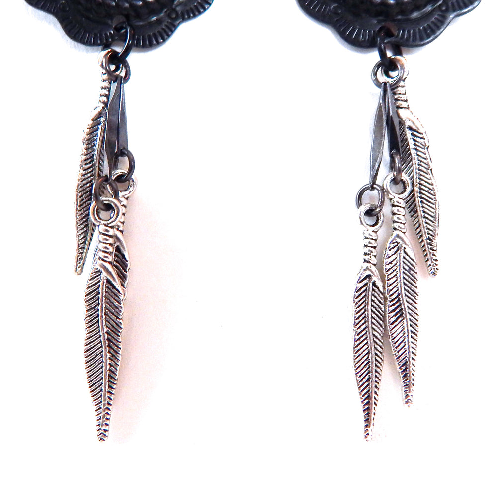 PONDEROSA LONGMIRE SMOKE CONCHO FEATHER EARRINGS