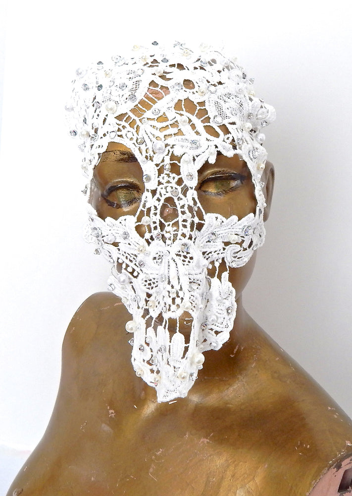 MUERTA LACE MASK